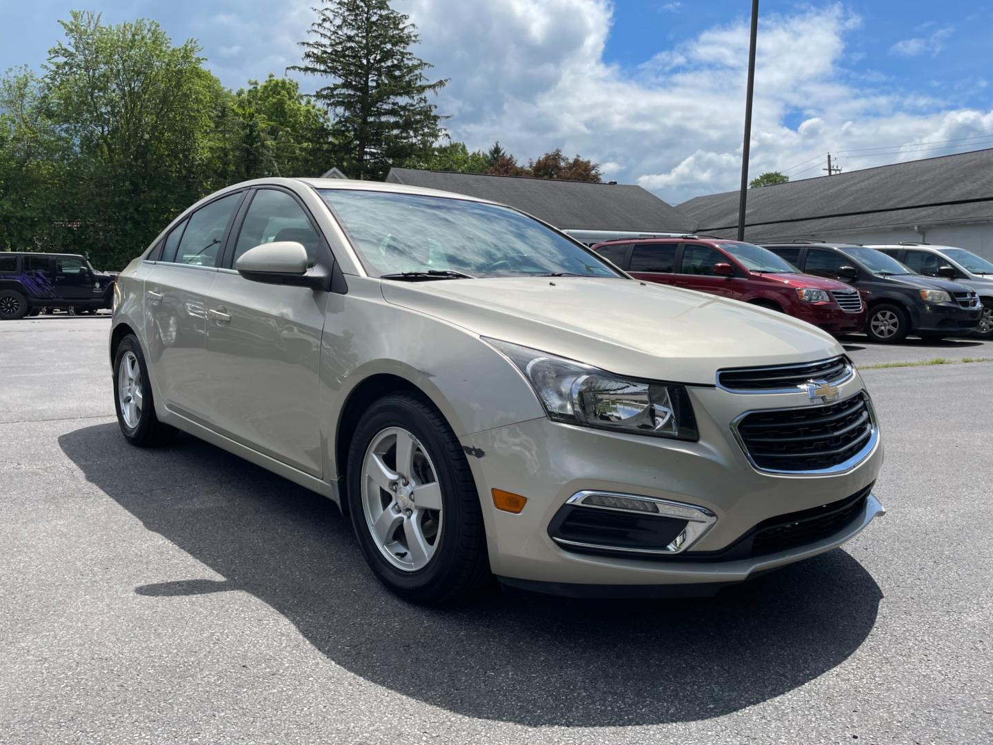 2016 Chevrolet Cruze 2LT Auto (1G1PE5SB8G7) with an 1.4L L4 DOHC 16V TURBO engine, 6-Speed Automatic transmission, located at 101 N. Main Street, Muncy, PA, 17756, (570) 546-5462, 41.207691, -76.785942 - Photo#1